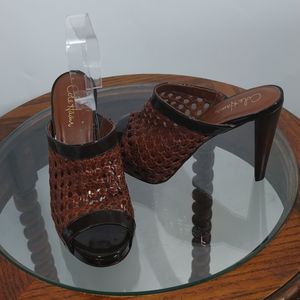 COLE HANN WOMAN'S LEATHER HEELS